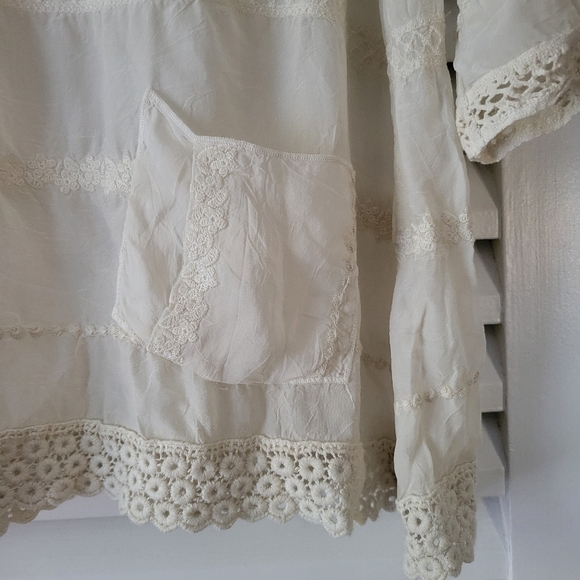 Johnny was  100% Cupra Rayon top blouse. - Picture 5 of 11